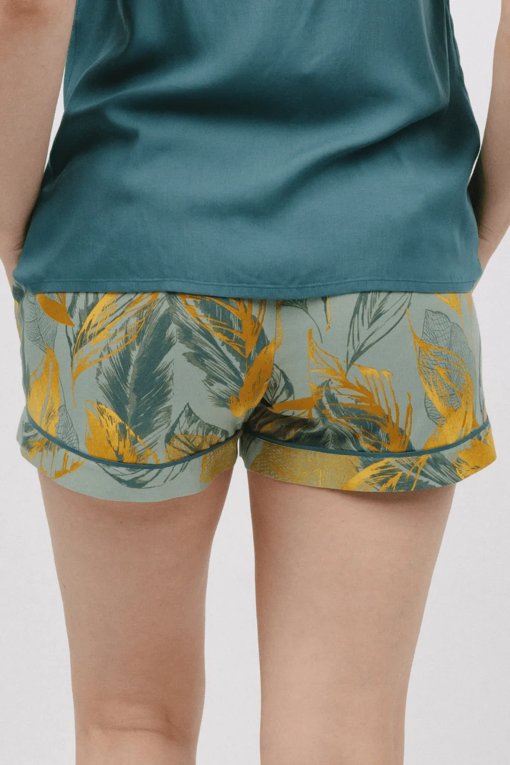 Hannah Leaf Print Shorts. Size UK 14