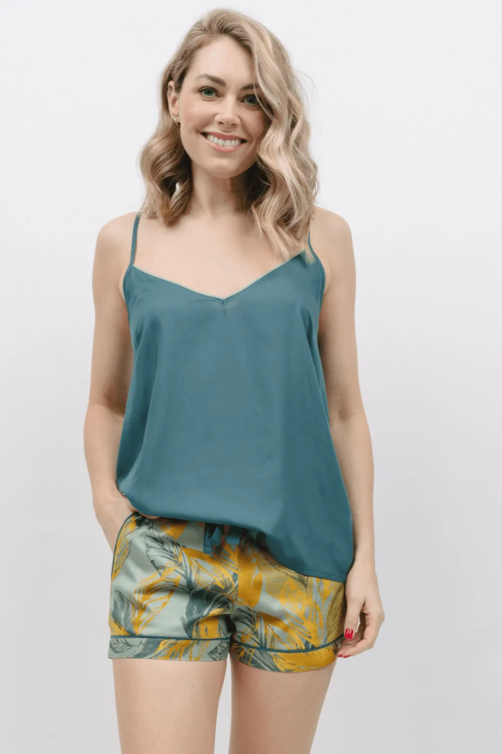Hannah Leaf Print Shorts. Size UK 14