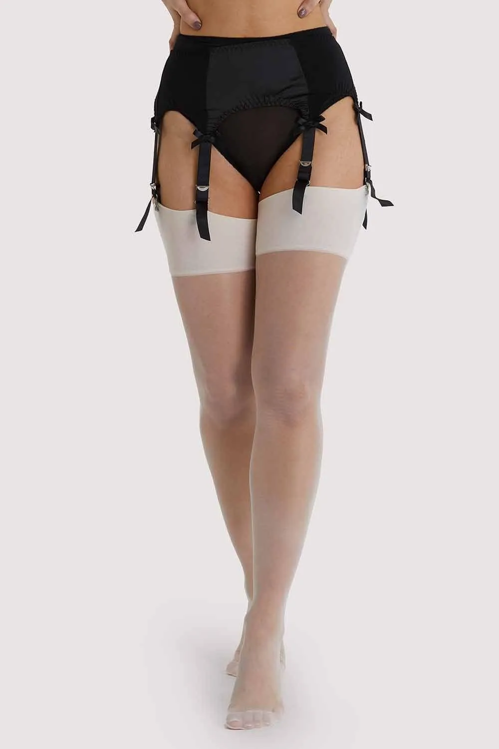 Seamed Stocking Creme De Peche US 4 - 18